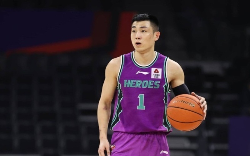 皇冠体育CBA前瞻：新疆状态起伏迎山东火力考验，攻防博弈成胜负关键